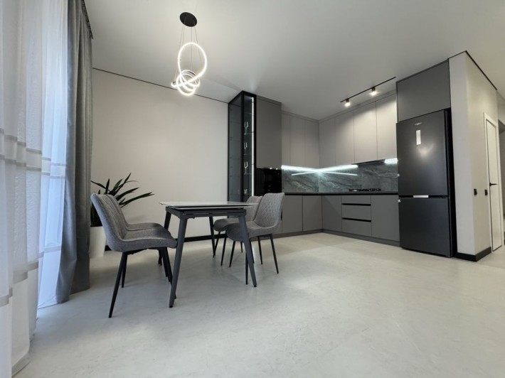 Продам котедж в місті з ремонтом та газовим опаленням! - фото 1