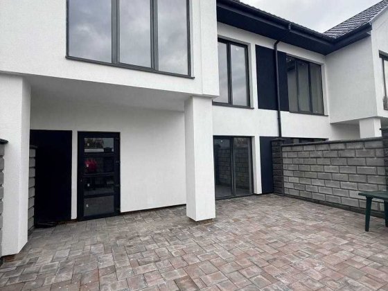 Продаж котеджу в місті Ровно