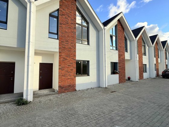 Продам Таунхаус з Центральними Комунікаціями. Терміновий Продаж ! Ирпень