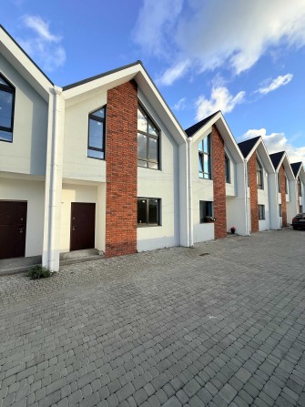 Продам Таунхаус з Центральними Комунікаціями. Терміновий Продаж ! - фото 1