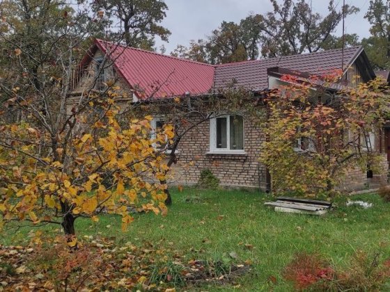 Продаж частини будинку в Ірпені з ділянкою 15 соток. Ирпень