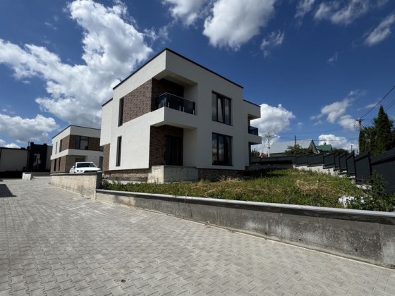 Будинок Гаї Гричинські поблизу Подолян Тернопіль