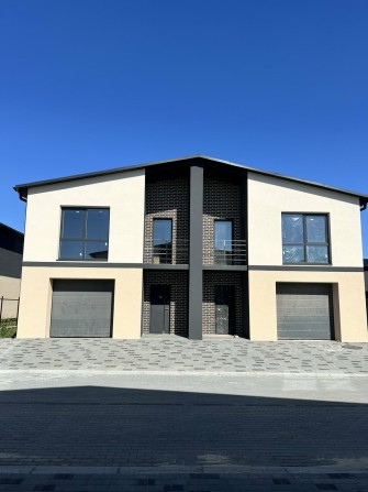 Дуплекс Будинок Котедж - фото 1