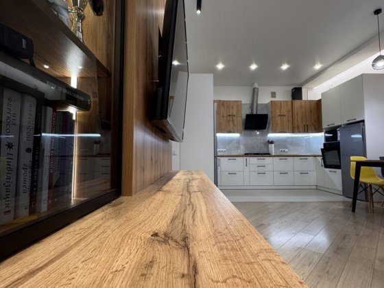 Продам котедж з ремонтом! Ровно