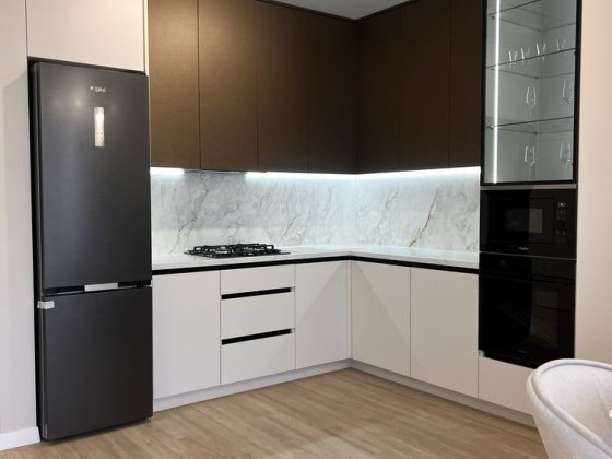 Котедж з ремонтом та усіма міськими мережами Ровно