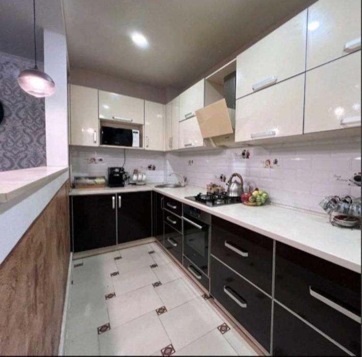 Продам 3 поверховий таунхаус у закритому котеджному містечку - фото 1