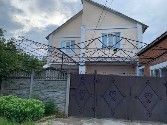 Продам будинок.Р-он вулиці Довженка Полтава