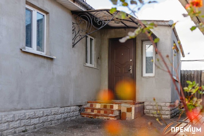 Продаж затишного будинку в Дубно - фото 1