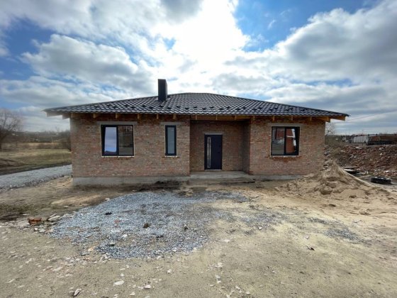 Продам американку за Райським садом з ділянкою 5 сот Рівне