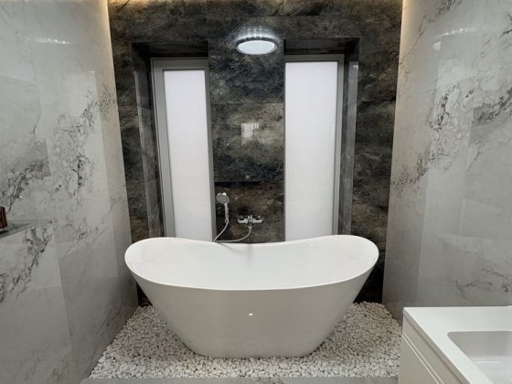 )( Продаж двояна з дизайнерським ремонтом Ровно