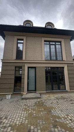 Продається  котедж в Місті - фото 1