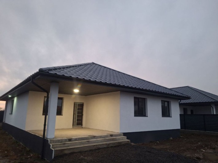 Будинок в Ужгороді - фото 1