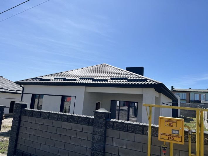 Продаж окремого будинку з підключеними міськими комунікаціями р-н Ювіл - фото 1