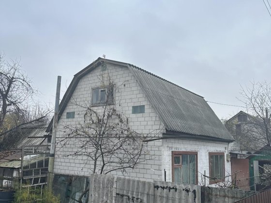 Продається будинок, складається з двох кімнат і кухні. Черкаси