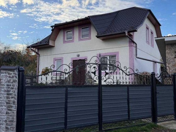 Продається будинок в Районі Кемпінгу м. Чернівці Черновцы