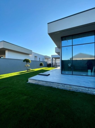 Продаж будинків в містечку еліт класу Rock Garden - фото 1