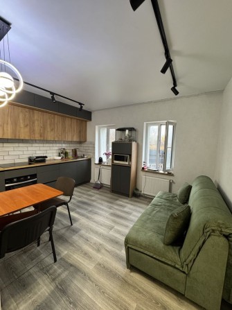 Частина будинку 50м з ремонтом і власною ділянкою - фото 1