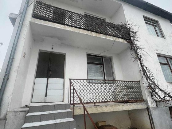 Продається 2 поверховий будинок Черновцы