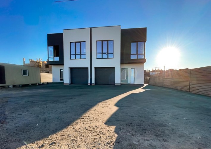 Сучасний будинок на дві сім'ї!!! - фото 1