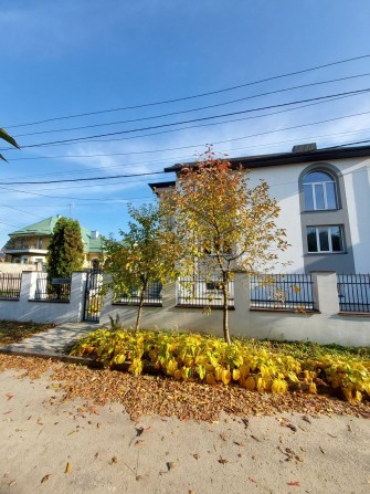 Продам  будинок  поряд  із  центром міста,   Гідропарк - фото 1