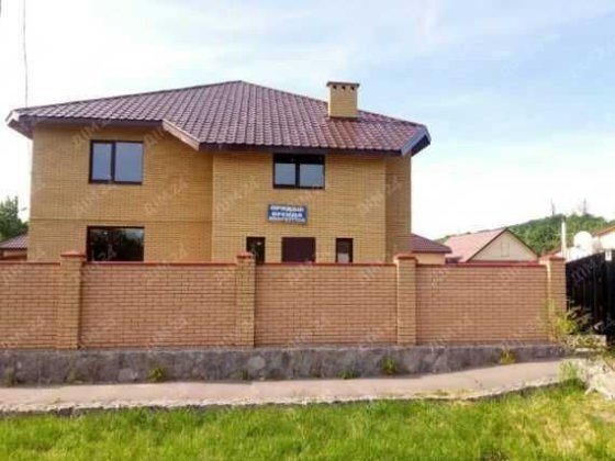 Просторий двоповерховий будинок на Подолі Полтава