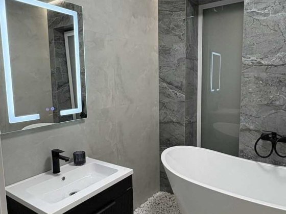 Продам котедж з ремонтом. Всі міські комунікації Ровно