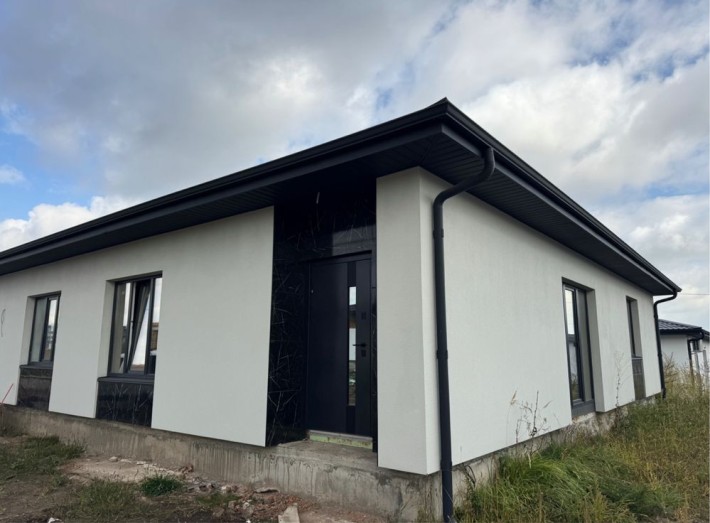 3-кімнатний котедж у місті в класній локації, 80м2, 2,3 сот - фото 1