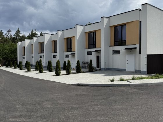 Продаж таунхаусу з гаражем та власною ділянкою Черкаси