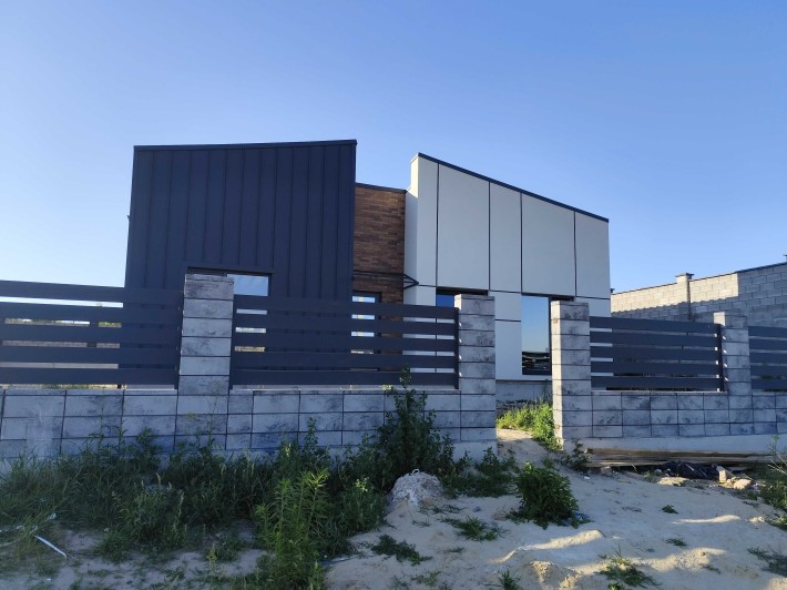 Продам будинок площою 100м2 з  ділянкою 5 сот!!! - фото 1