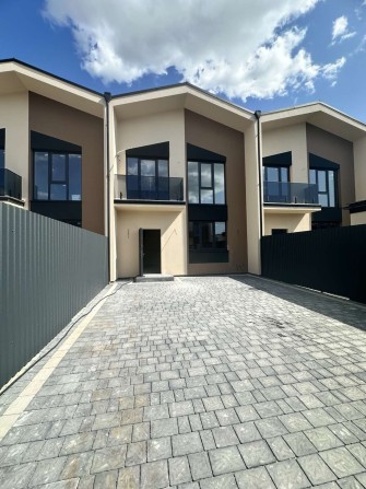 Продається таунхаус з ремонтом - фото 1