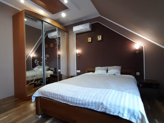 Продається будинок мкр Підлипники 150тис Торг Ужгород