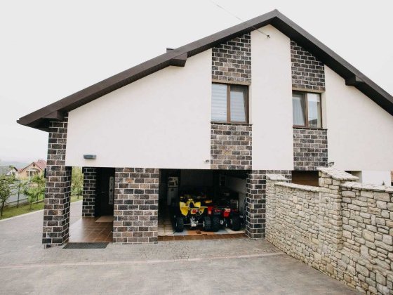 Сучасний будинок 207 м,кв. у Кучурові, 7 сот. Черновцы