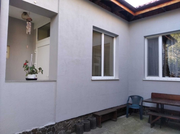 Продаж двох будинків на одній ділянці в новому районі - фото 1