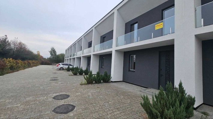 Продаж чорнового таунхаусу в районі Садовий - фото 1