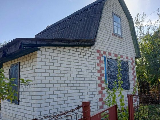 Дача ЗАЗ поряд із зупинкою. Чернигов