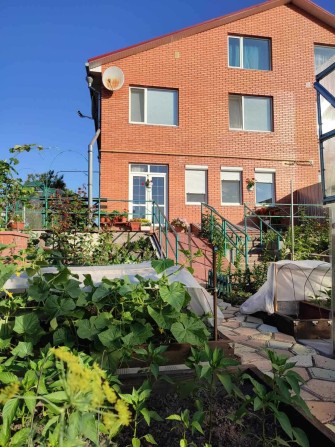 Сучасний 2-поверховий будинок по вул. Шевченко - фото 1