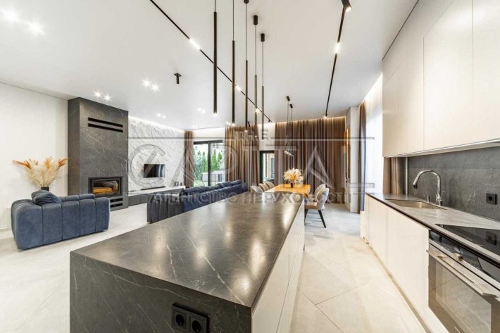 Продаж / Будинок / 194 м2 / Подільський район / вул. Малинова - фото 1