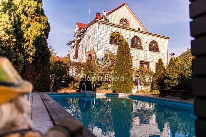 40-ва садова, Славутич, Осокорки,10 хв до метро, будинок 3х поверховий - фото 1