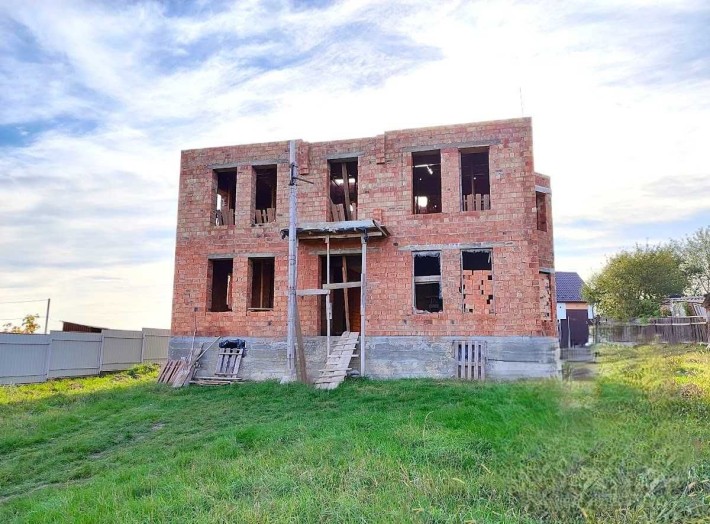 Продається будинок із земельною ділянкою 10 соток на Роші - фото 1