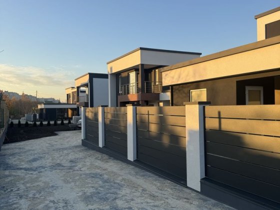 Будинки в стилі хай-тек Чернівці