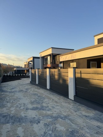 Будинки в стилі хай-тек - фото 1