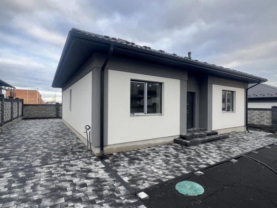 Продаж / Будинок / Спокійна , Щасливе, Рівне Ровно