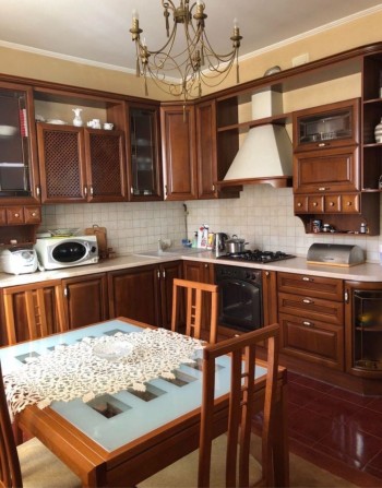 Продам будинок в центрі - фото 1