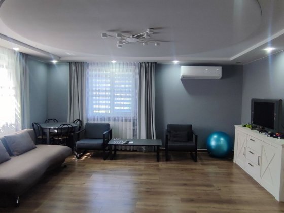 Продається Будинок вул. Заставнянська р-н фвльмобази ст.ц 155 000$ Черновцы