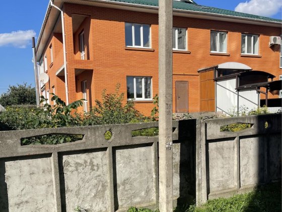 Продам таунхаус с коммуникациями. Чернигов