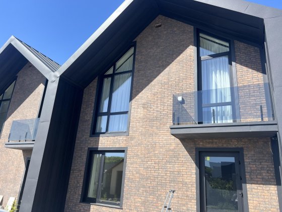 Котедж, в. Запорізька, район Шервуд, 150 м Ужгород