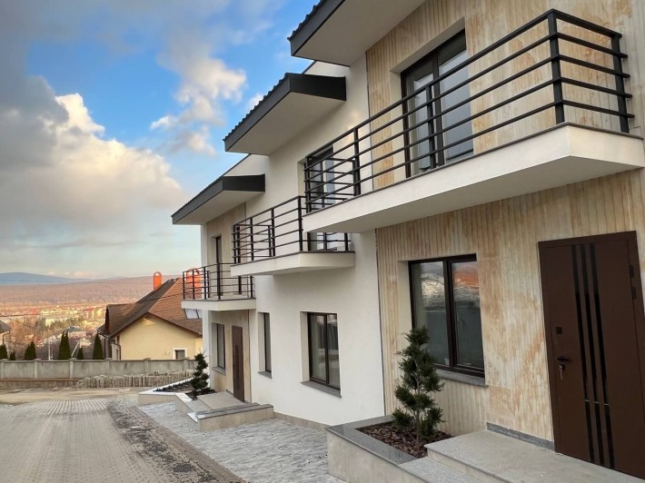 Продається 4 кімнатний котедж|таунхаус|квартира|центр|Ужгород - фото 1