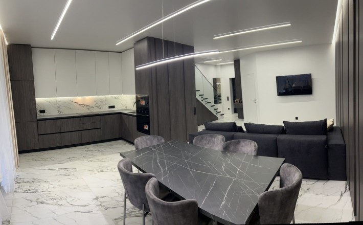 Котедж в м.Ужгород 180тис$ - фото 1