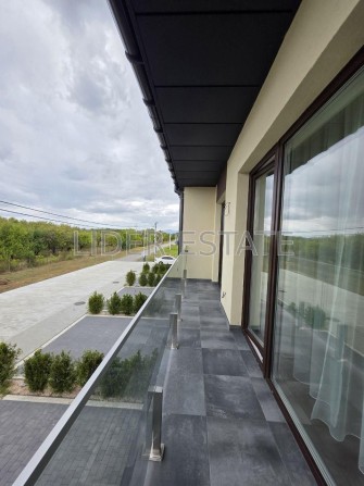 Продам мебльований 2-поверховий таунхаус - фото 1