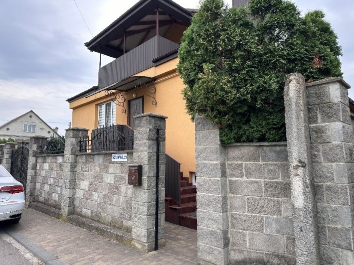 Продаж будинку в центрі міста - фото 1